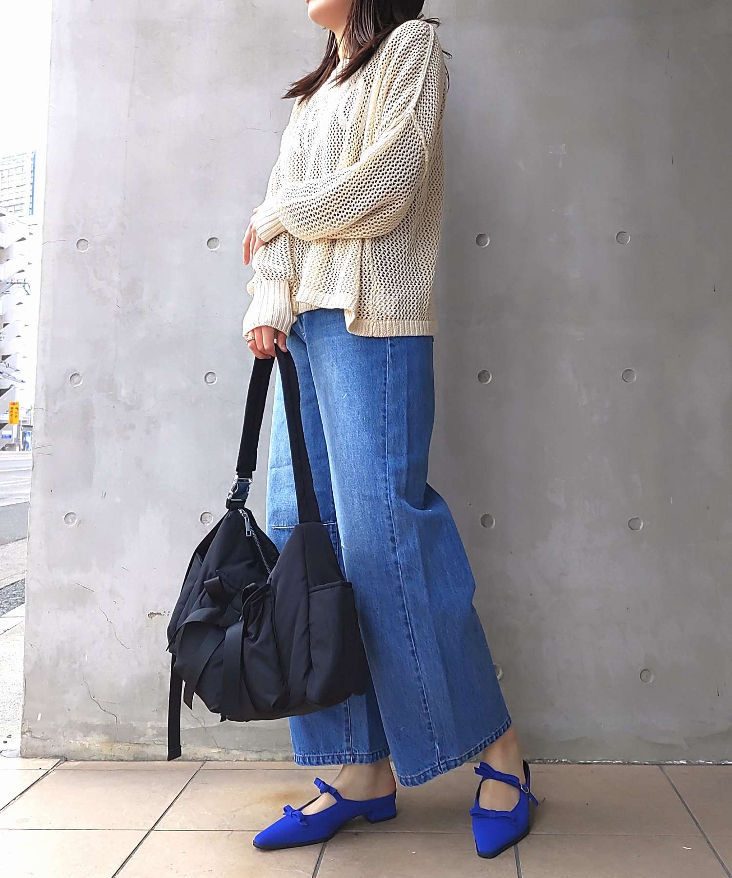 キュー Q メッシュロゴニット