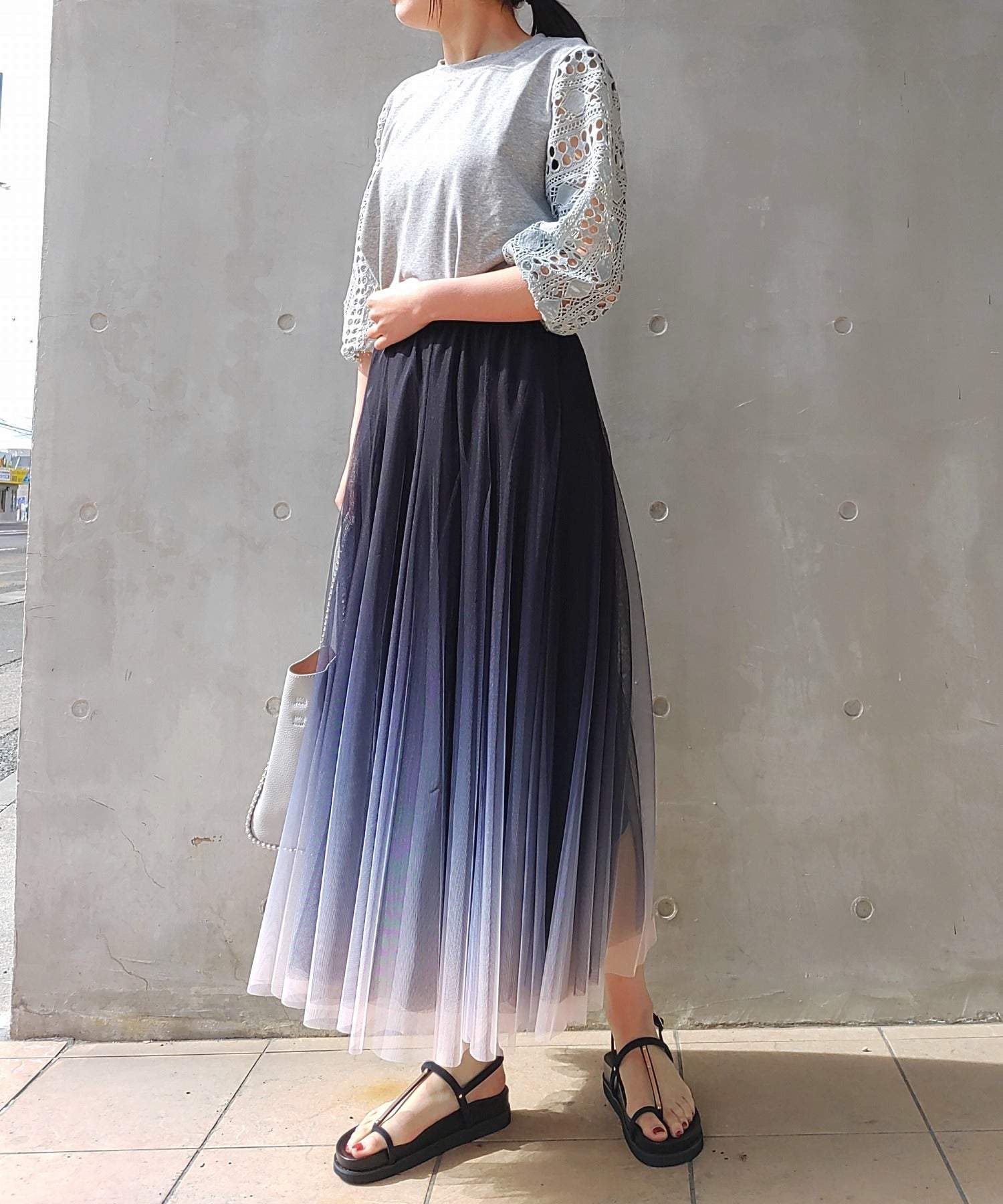 Q Sleeve Lace Pullover