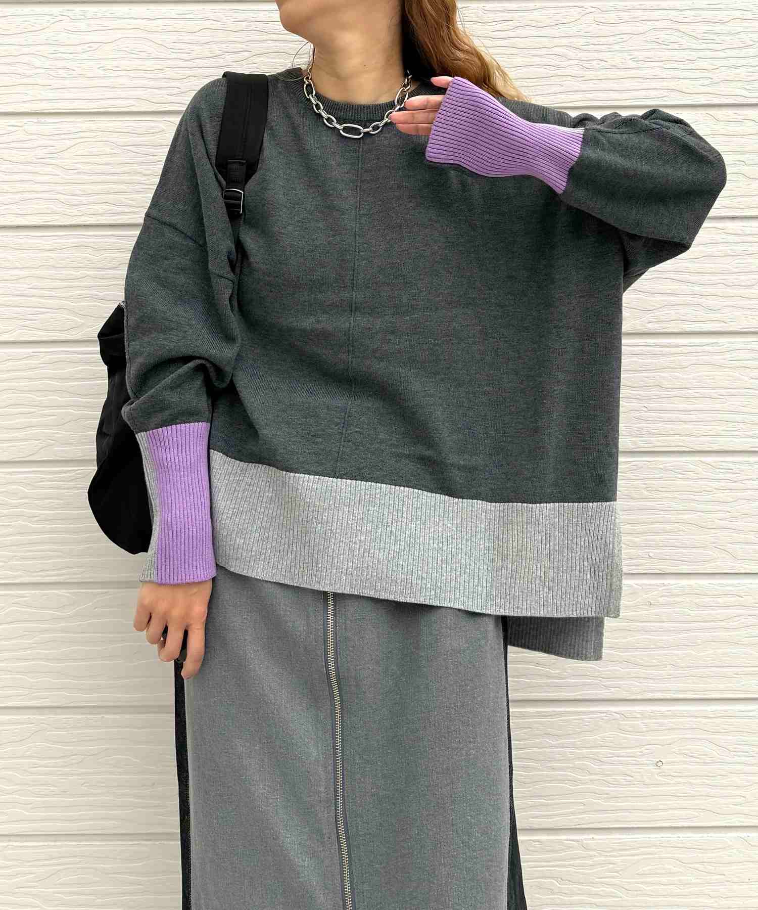 キュー Q 配色ボックスシルエットニット （チャコールグレー） チャコールグレー