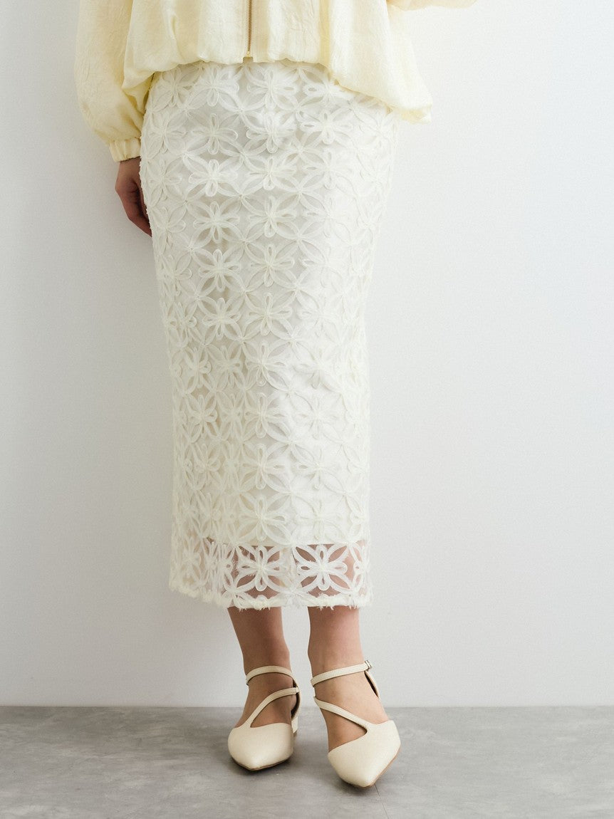 QUEENS COURT - ☆umeumeume0311☆◆QUEENS COURT◆ニット２点セット セール】クイーンズコート QUEENS COURT フラワー刺繍ニット