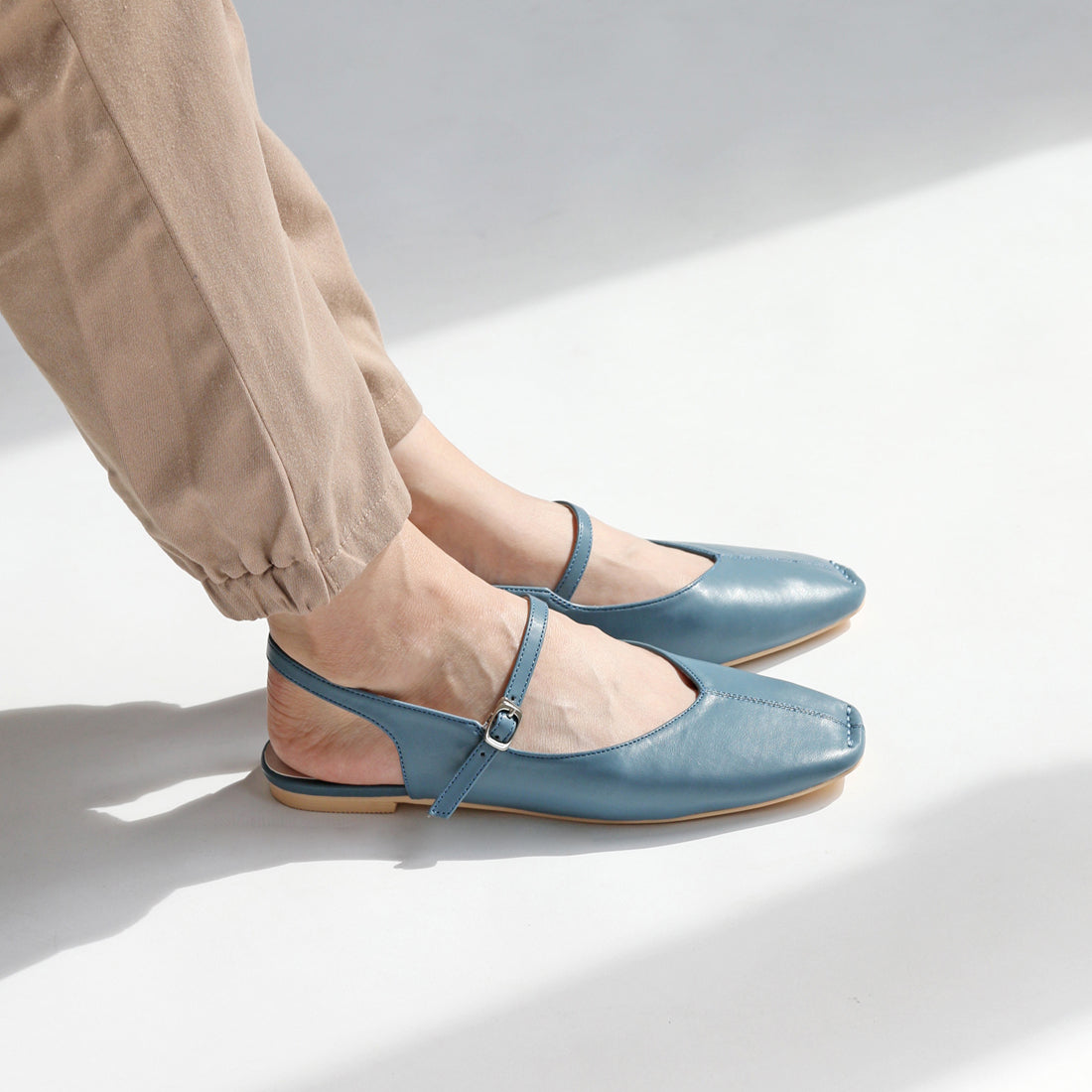 リーカ RiiiKa スクエアトゥバックバンドパンプス （blue） blue