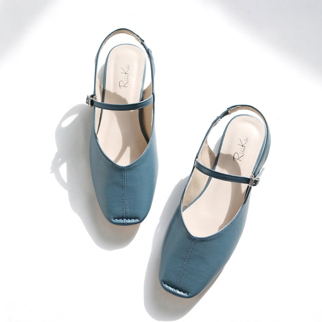 リーカ RiiiKa スクエアトゥバックバンドパンプス （blue） blue