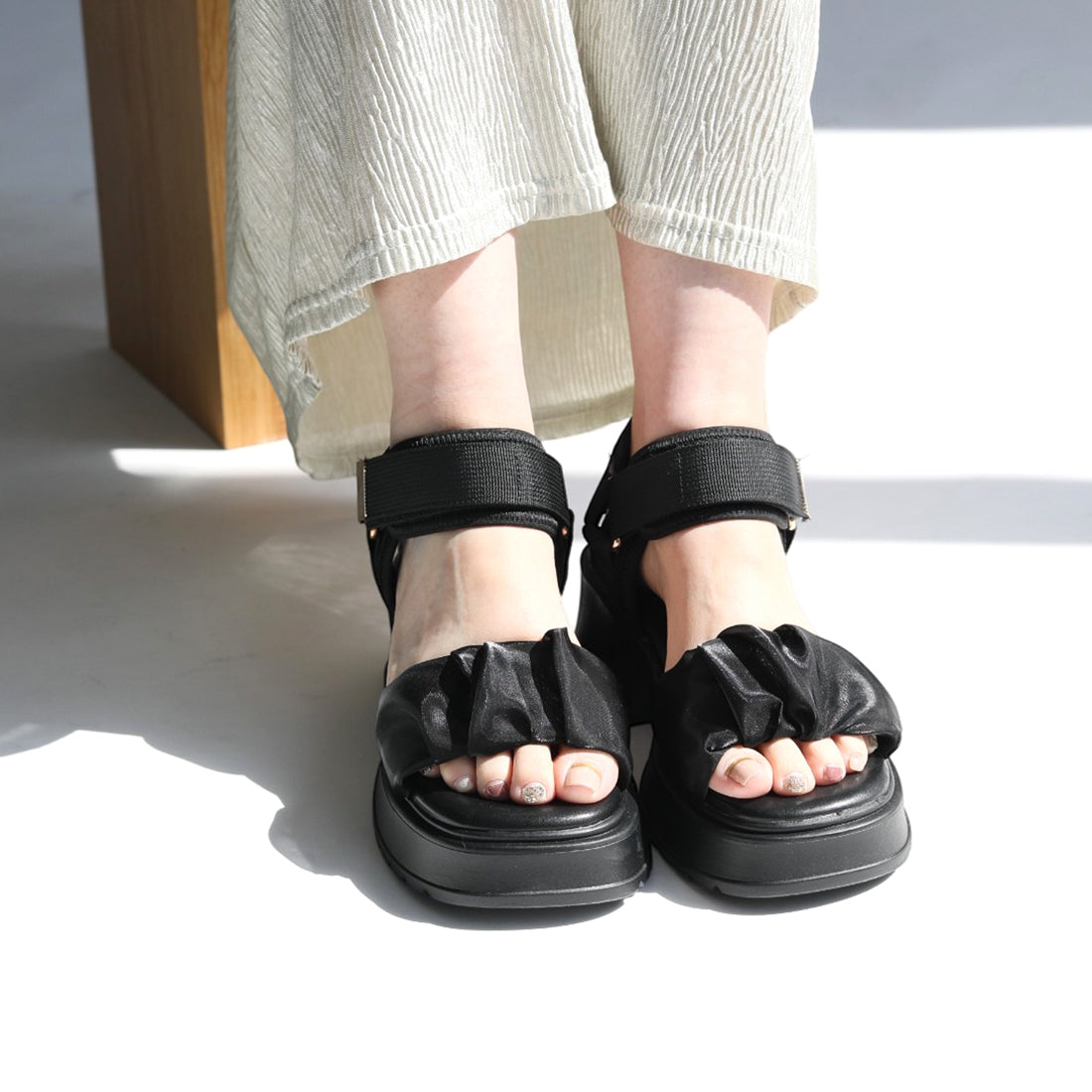 リーカ RiiiKa 厚底ギャザーサンダル （black） black
