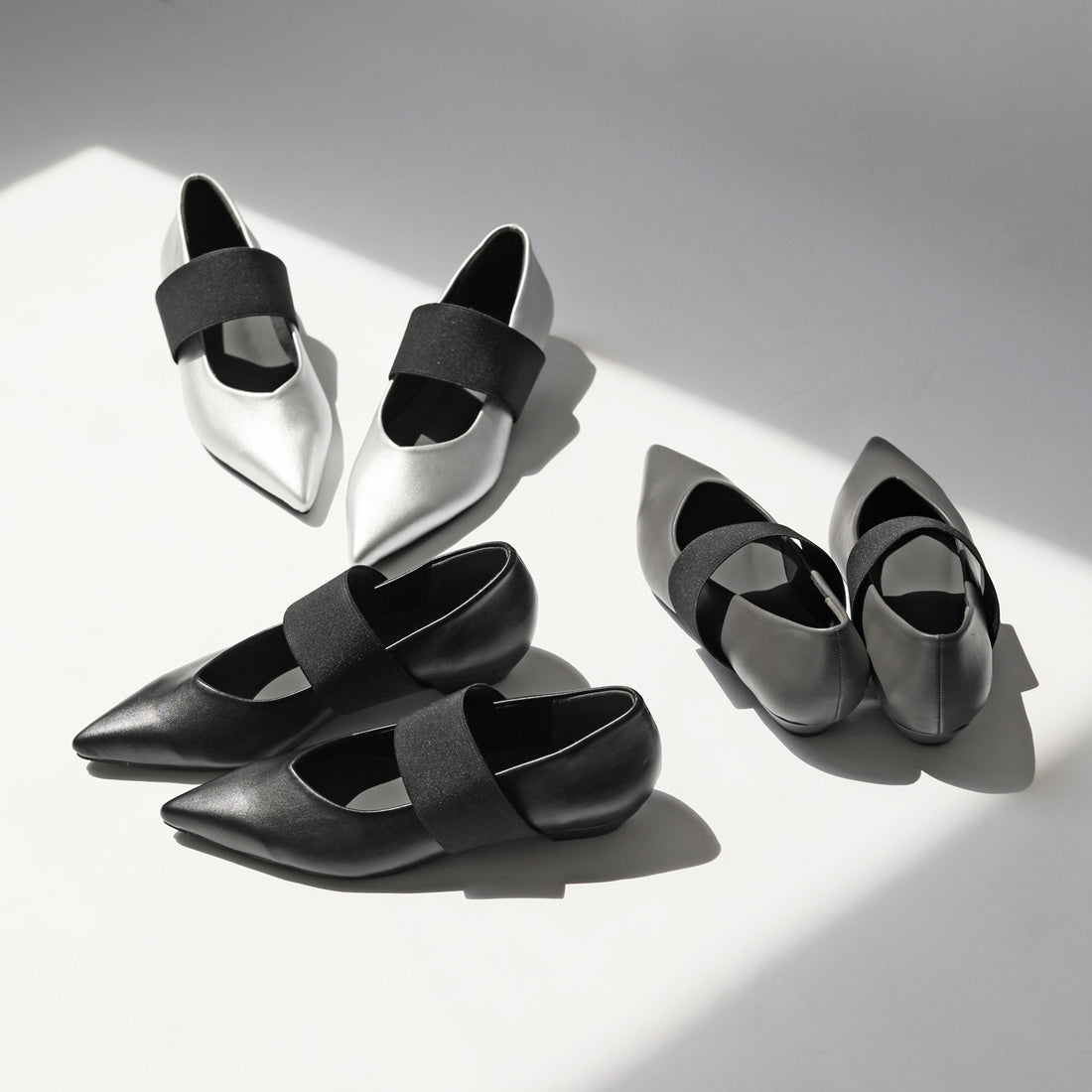 リーカ RiiiKa ゴムストラップポインテッドトゥパンプス （black） black