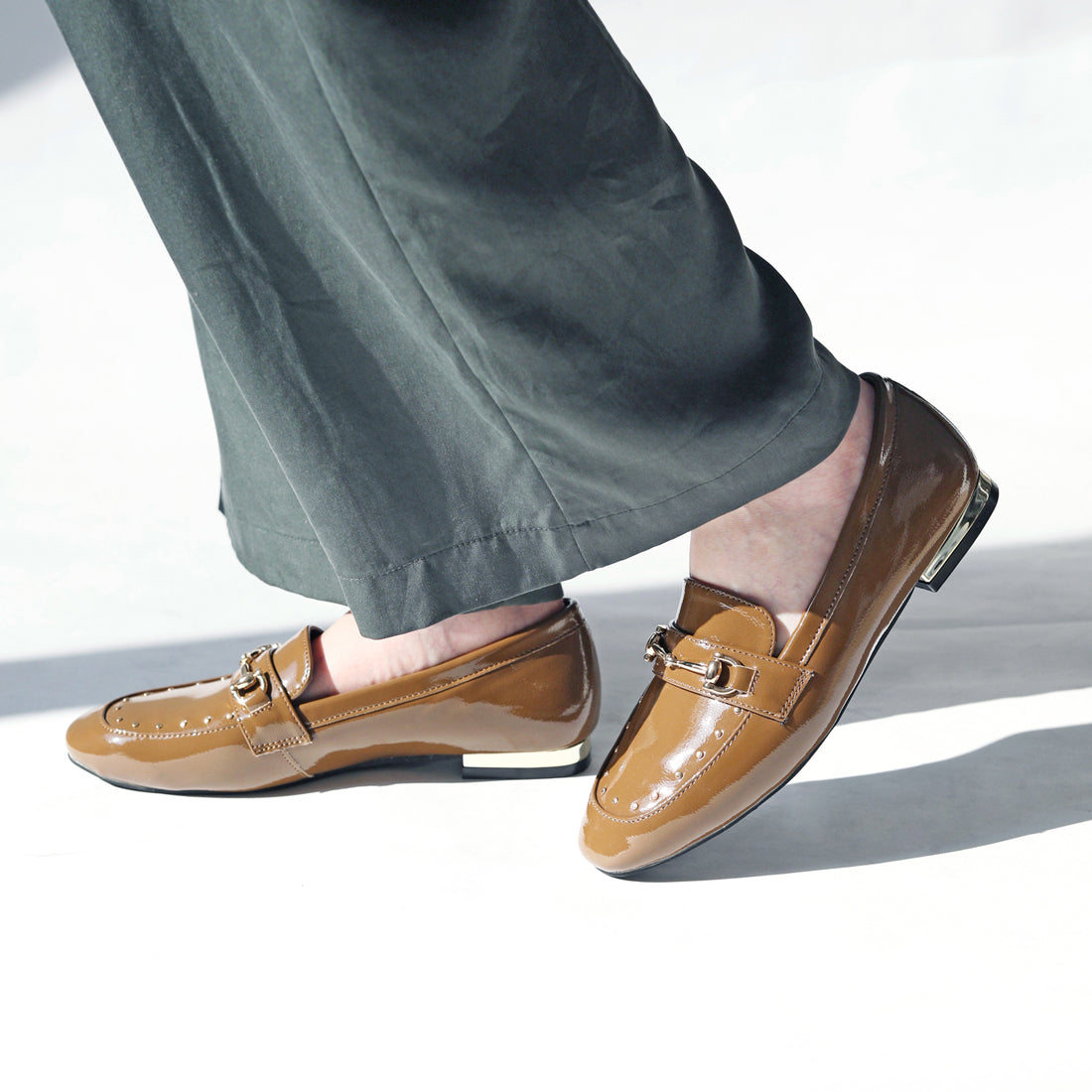 リーカ RiiiKa スタッズ付きローファー （brown） brown