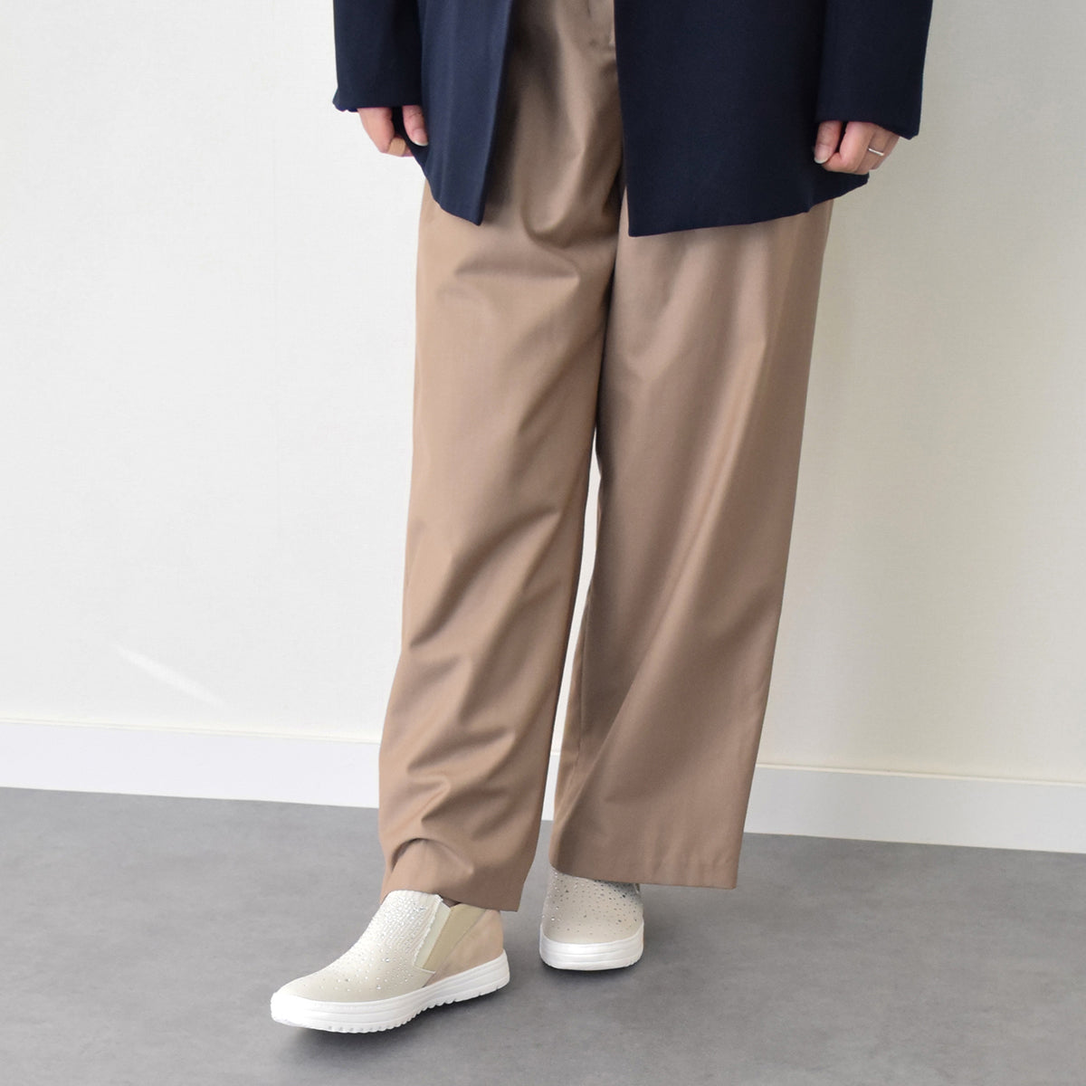 ラウンドアバウト Round About ラインストーンインヒールスニーカー （ホワイトコンビ） ホワイトコンビ