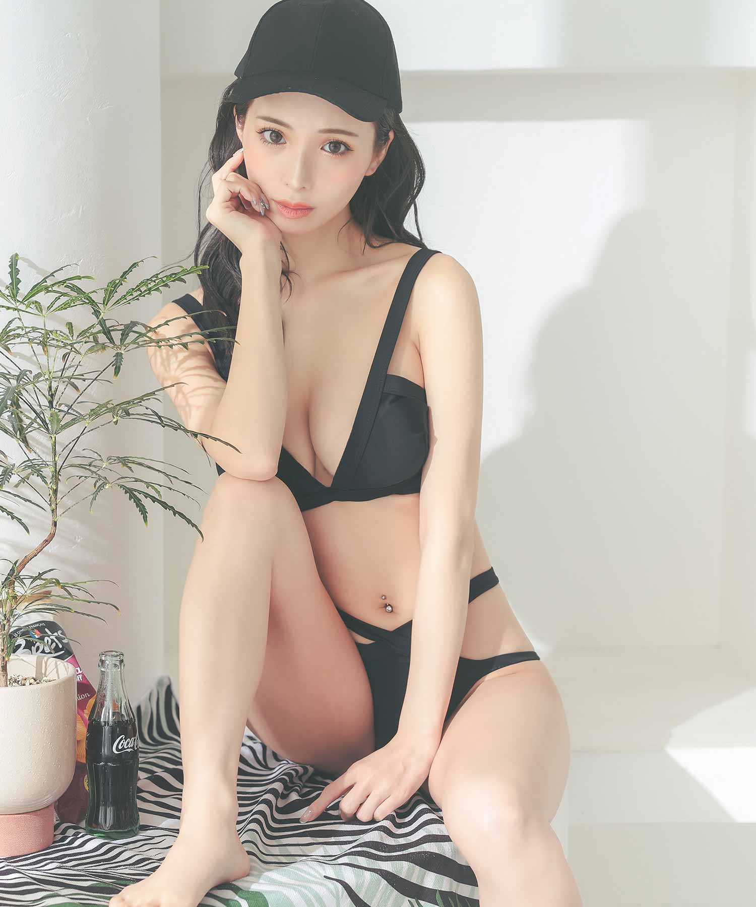 レティカ Retica 多重ストラップスポーティーセクシービキニ  水着【返品不可商品】