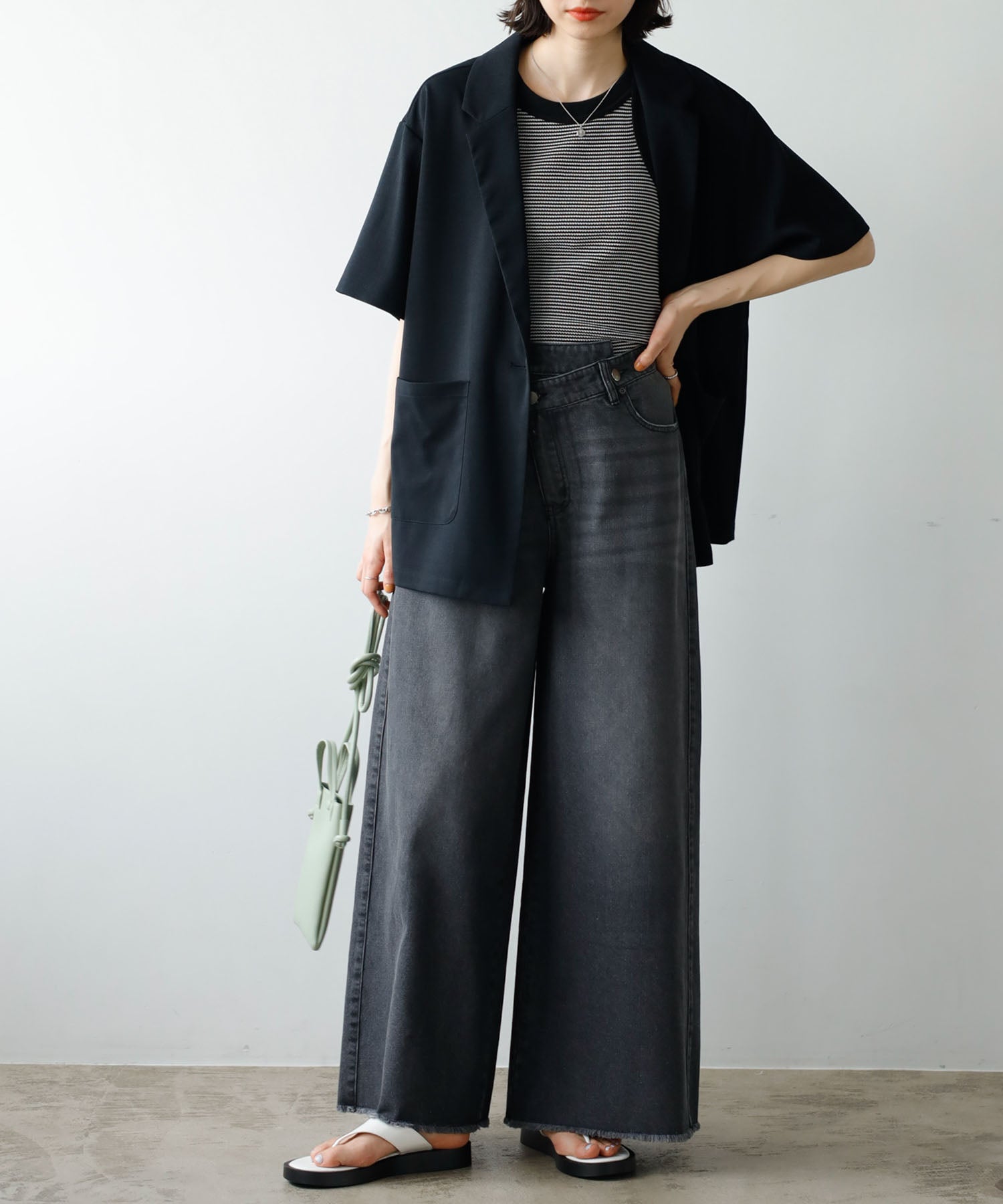 ジーラ GeeRA ウエストデザインデニムバギーパンツ （グレー） ブラック