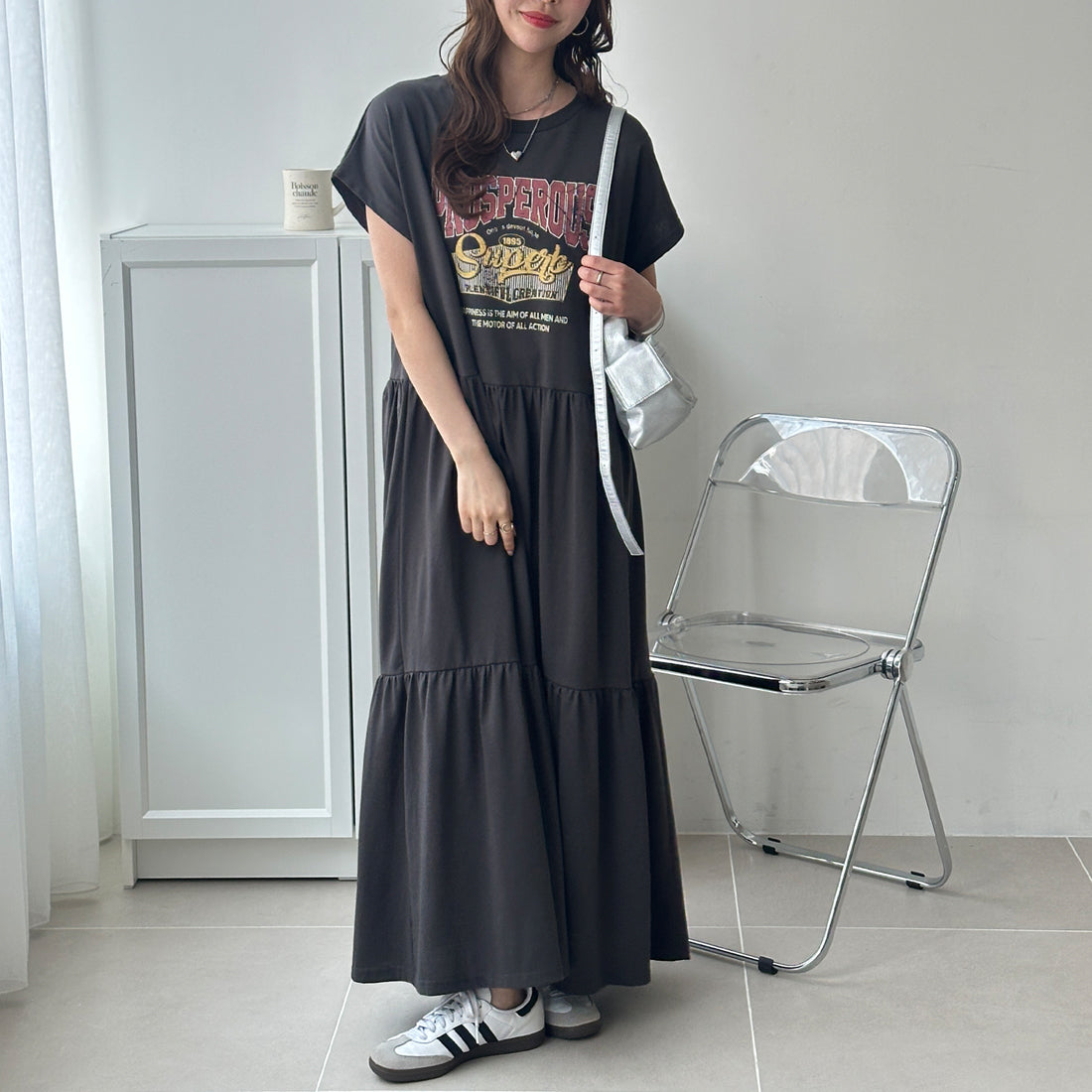 ジーラ GeeRA 《FIRSTMOODコラボ》ピグメント風ティアードプリントTシャツワ （赤黄色） 赤黄色
