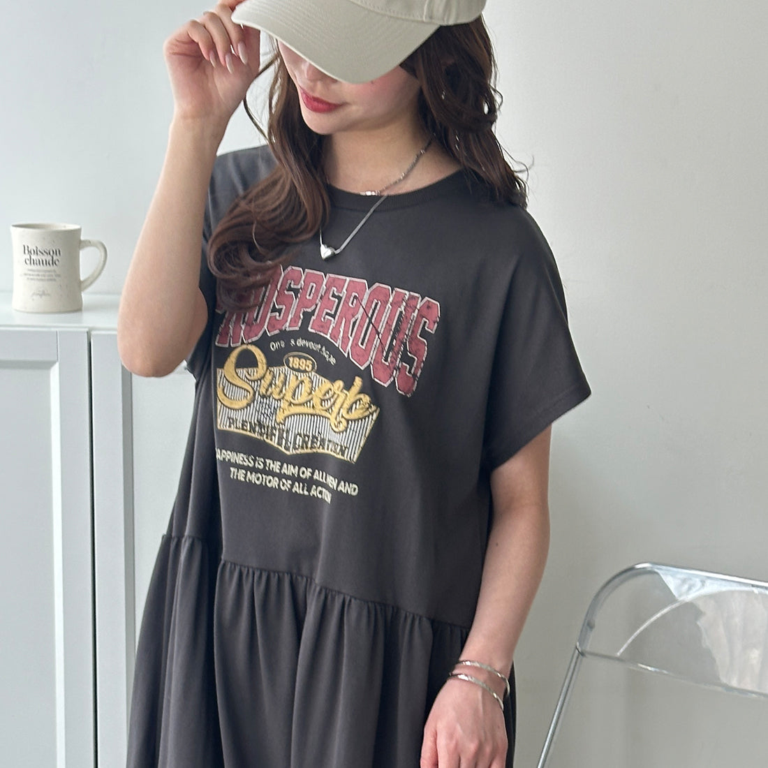 ジーラ GeeRA 《FIRSTMOODコラボ》ピグメント風ティアードプリントTシャツワ （赤黄色） 赤黄色