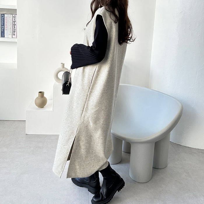 GeeRA V-neck oversized jumper skirt