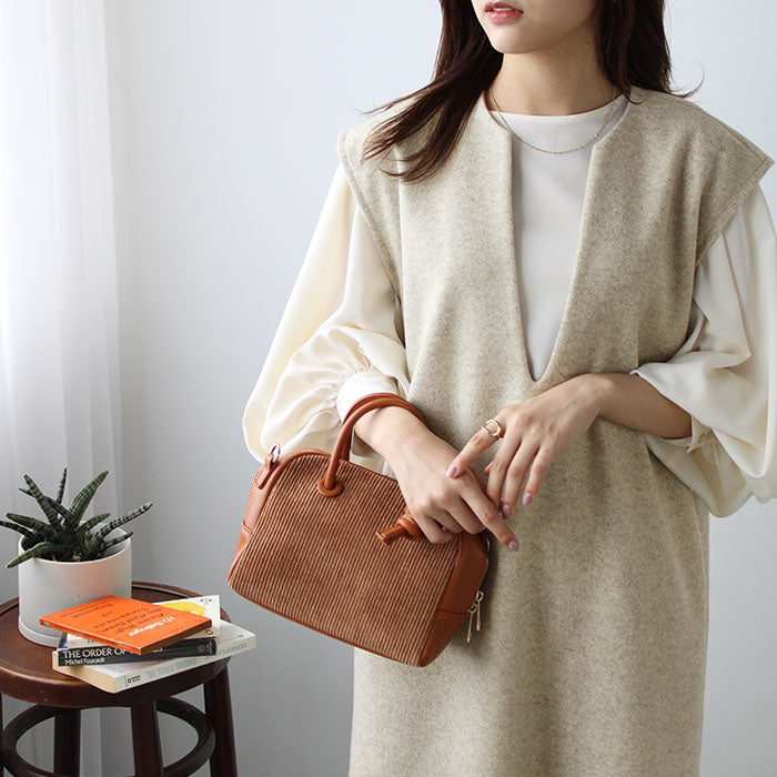 GeeRA V-neck oversized jumper skirt