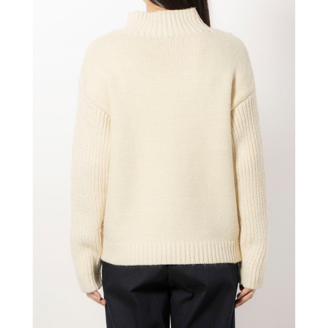 RANAN High-neck knit with a pogo design