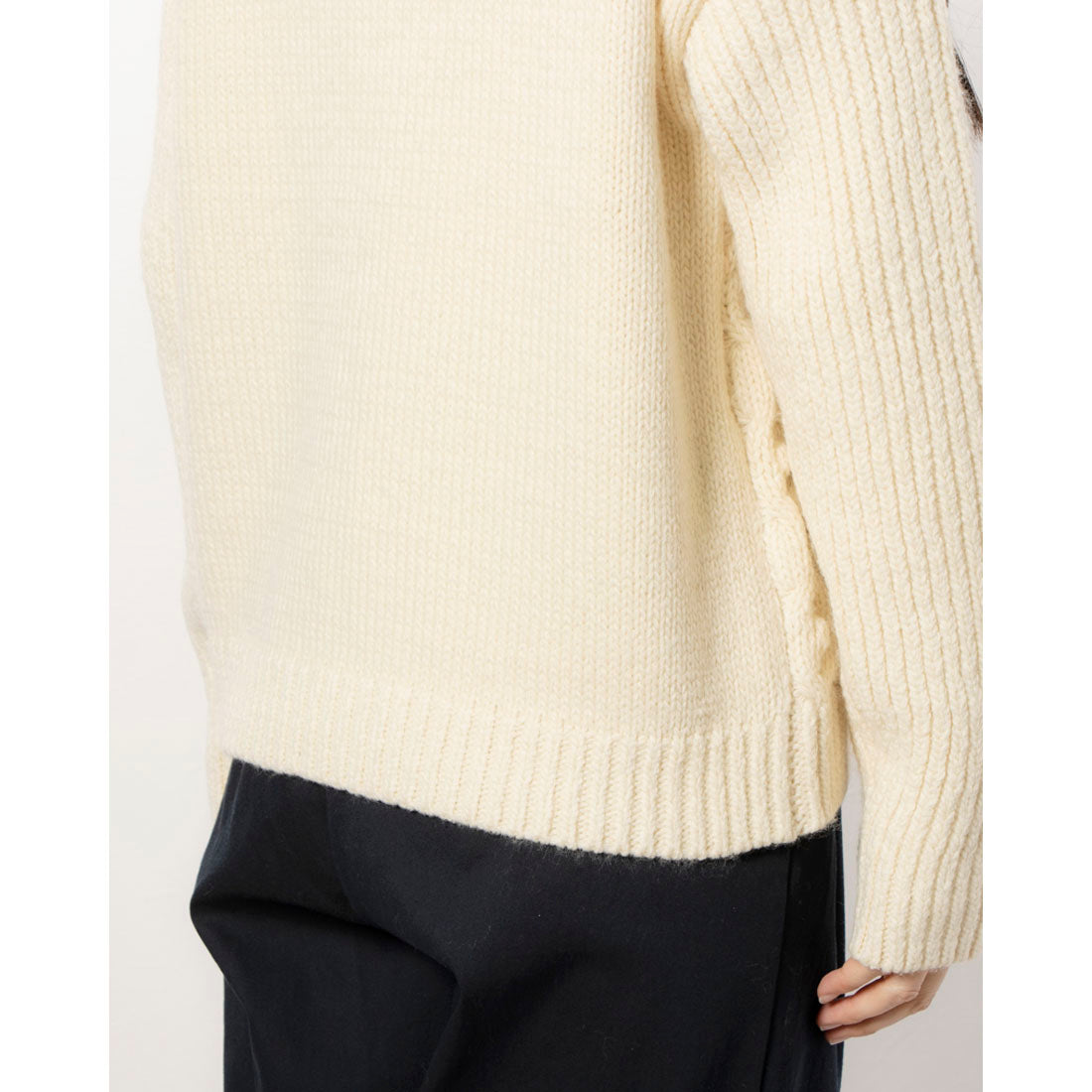 RANAN High-neck knit with a pogo design