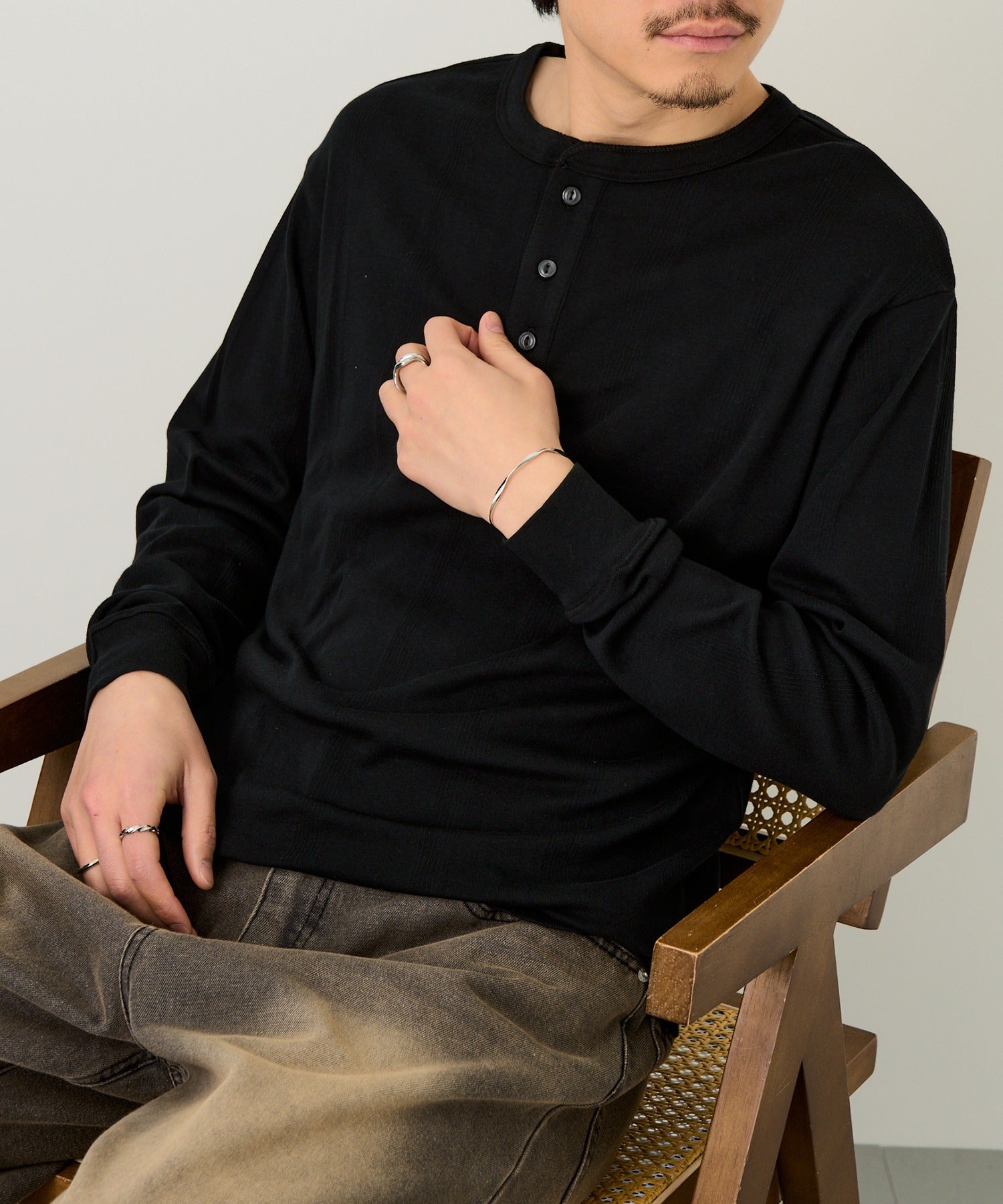 ロバート・ピー・ミラー Robert P. Miller パネルリブ ヘンリーネックT CASUAL FIT 143C （ブラック） ブラック