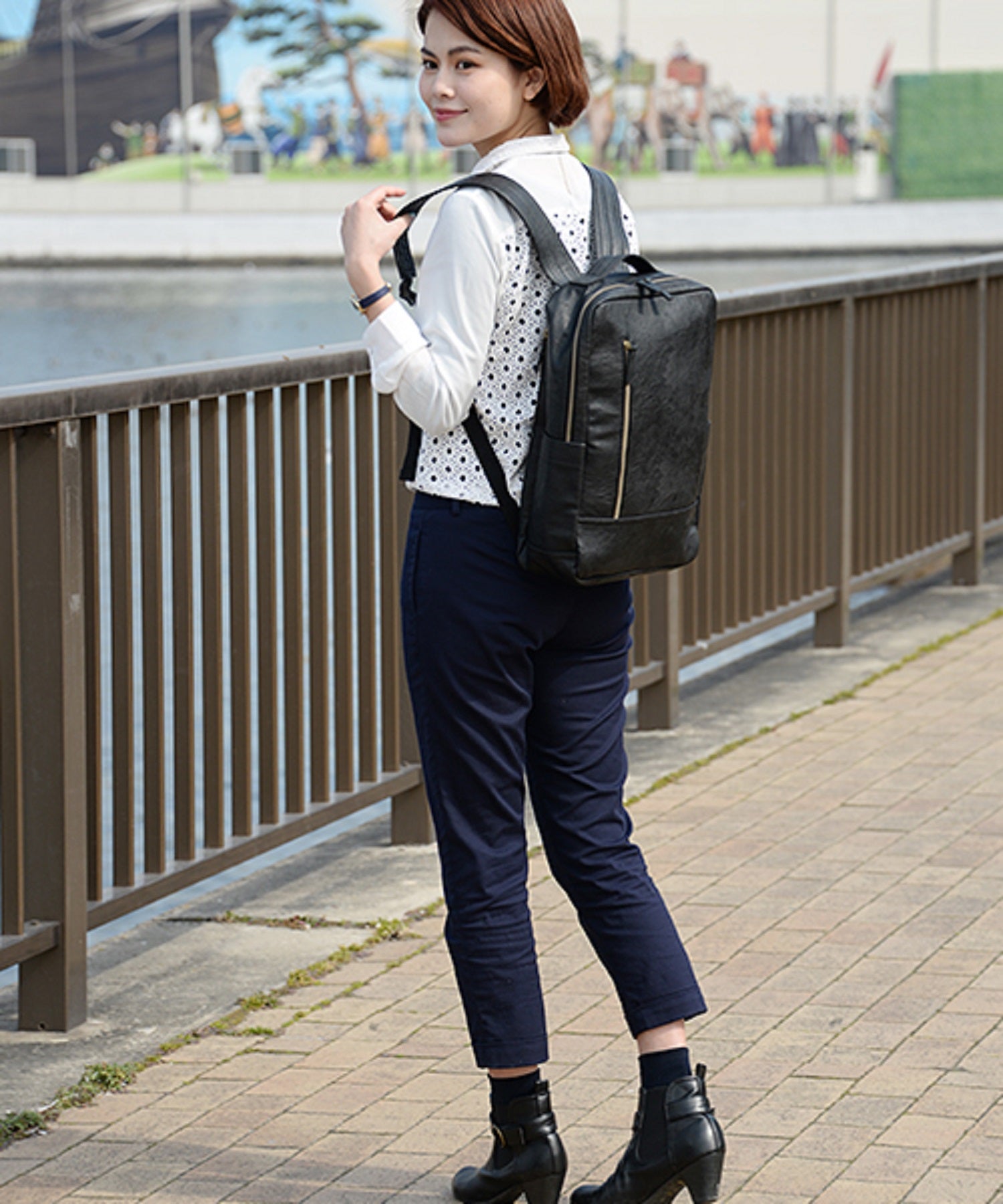 Rename Rename roots backpack