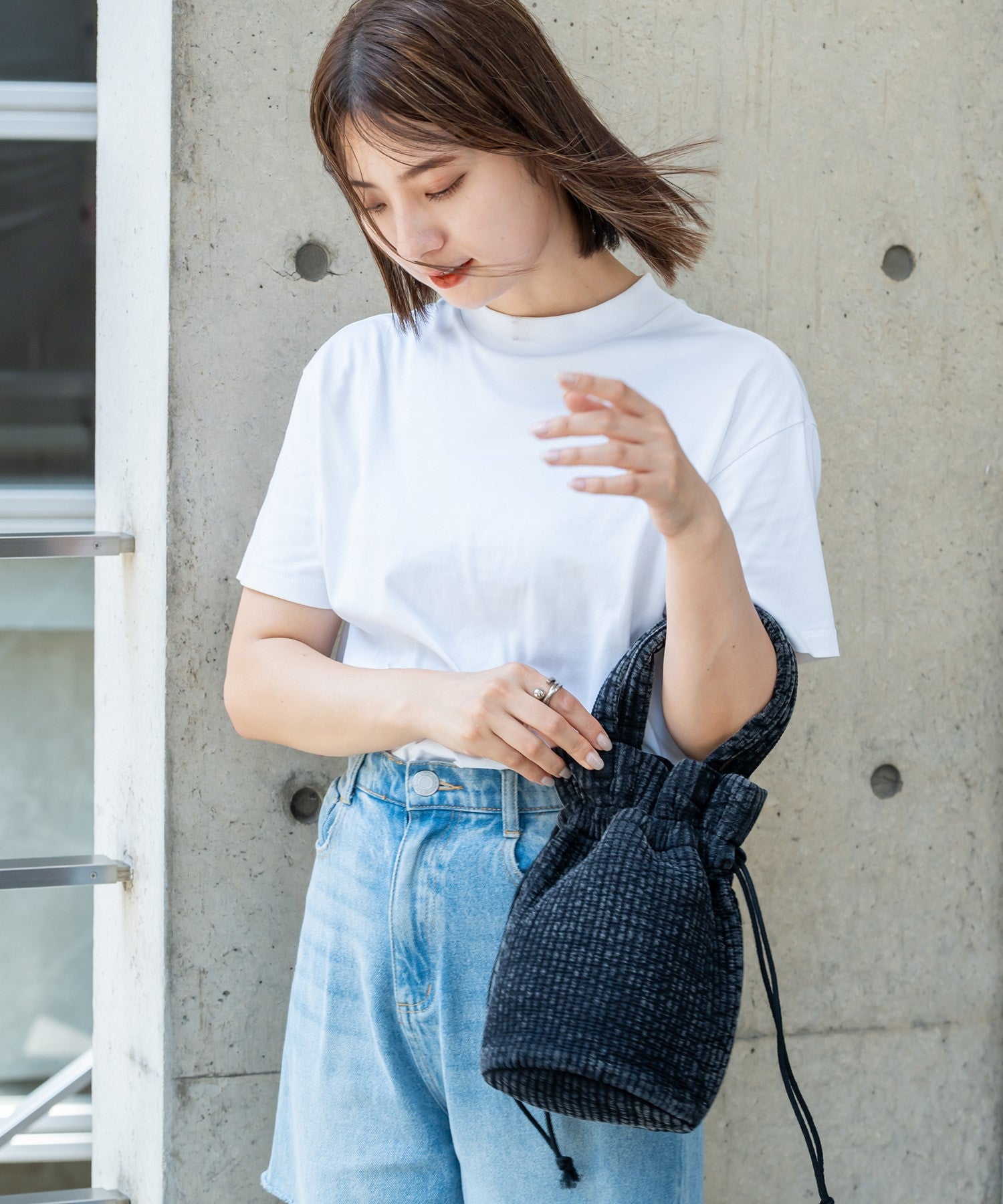 リネーム Rename  【洗濯機丸洗い可能】 【SNS話題】ヌビ ミニ巾着バッグ （ブラック） BK