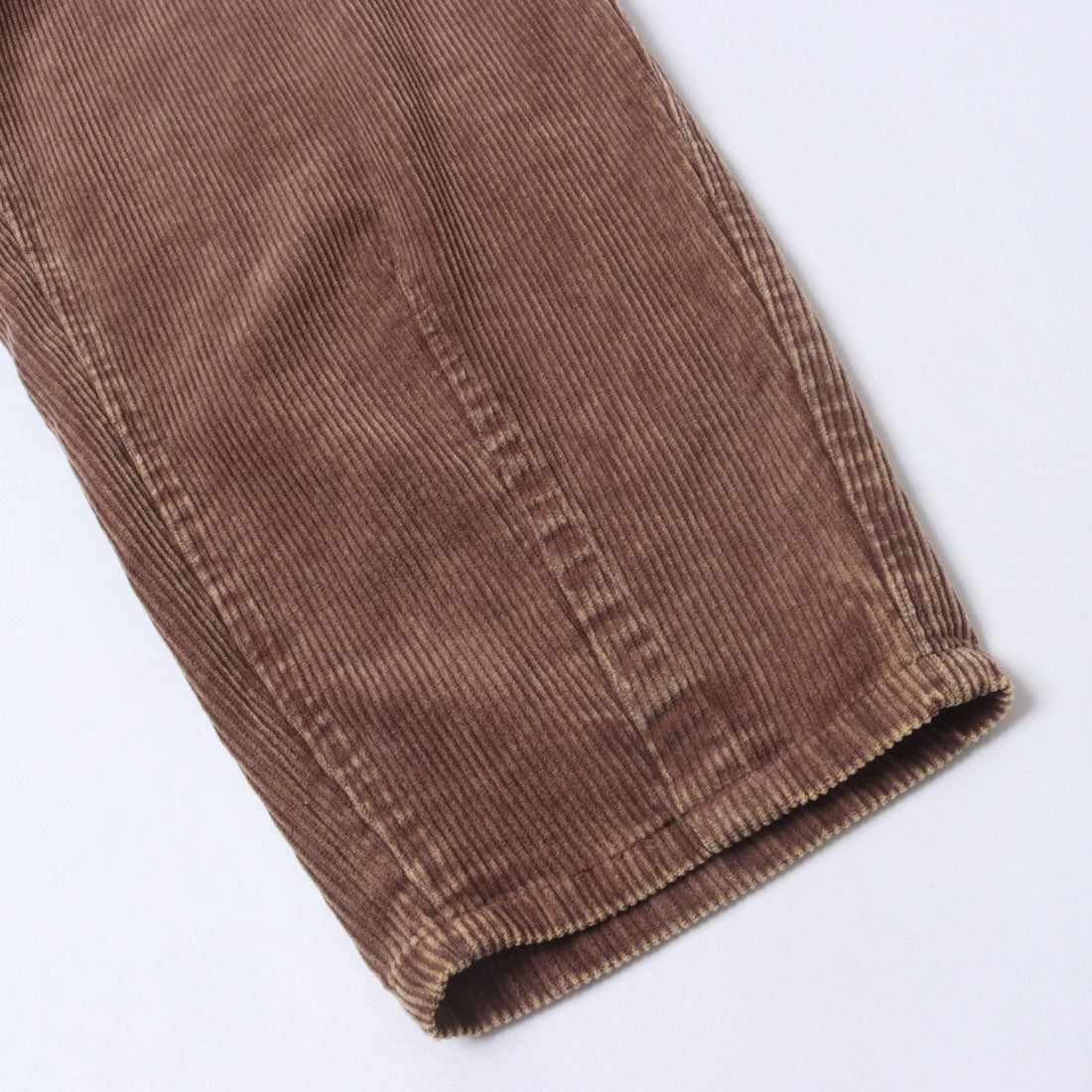 レヴォ Revo. ケミカルウォッシュ加工 コーデュロイ テーパードパンツ （BROWN） BROWN