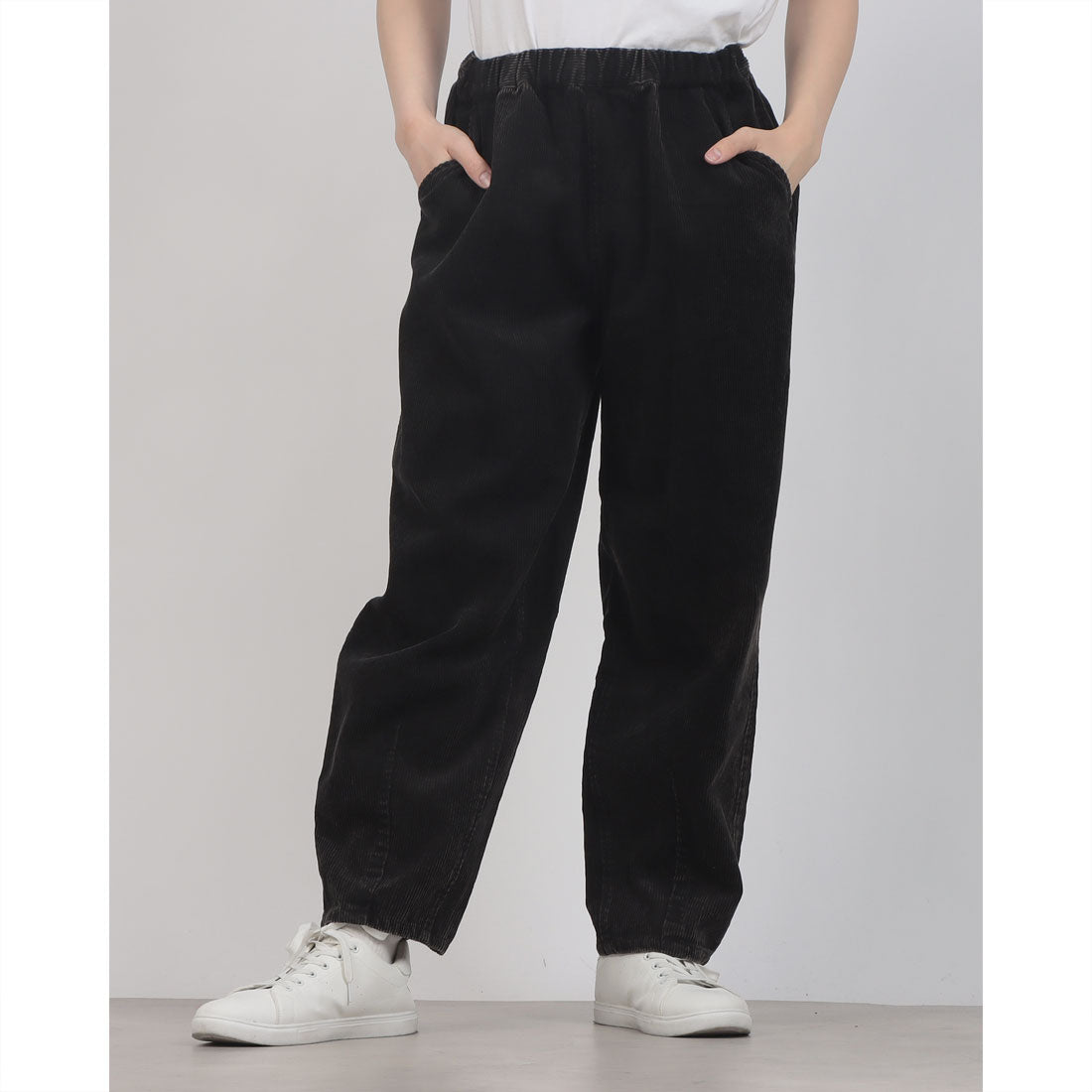 レヴォ Revo. ケミカルウォッシュ加工 コーデュロイ テーパードパンツ （BLACK） BLACK
