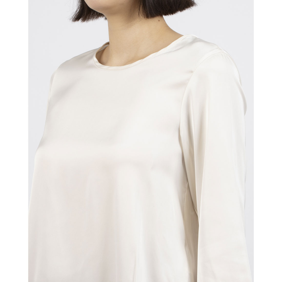 リナシメント RINASCIMENTO サテンTOPS