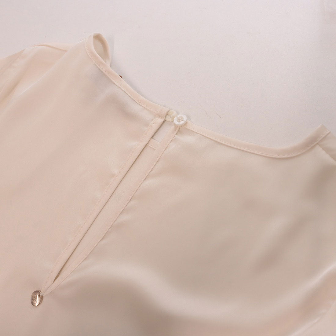 リナシメント RINASCIMENTO サテンTOPS