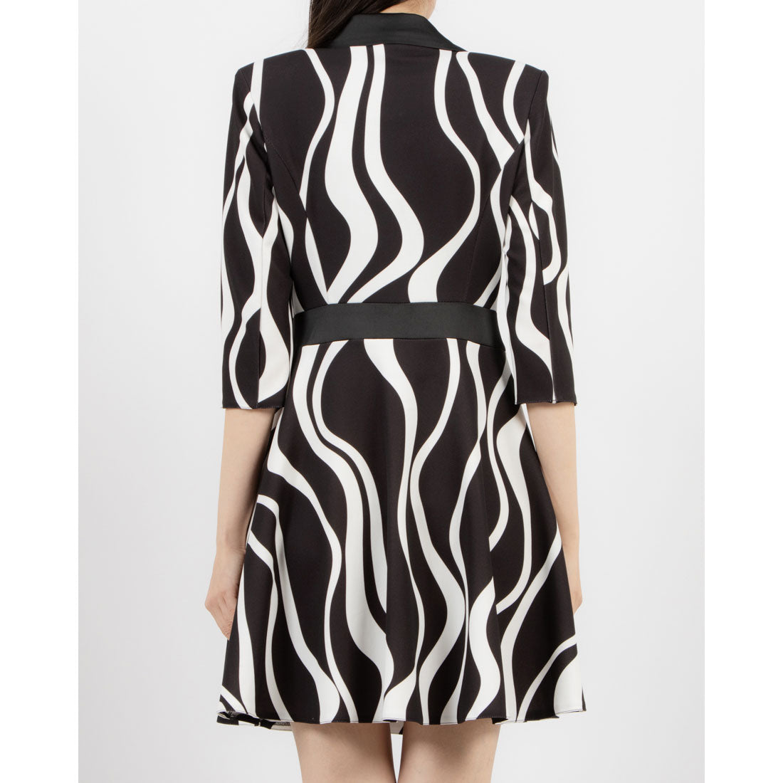 リナシメント RINASCIMENTO ウエーブ柄テーラードワンピース