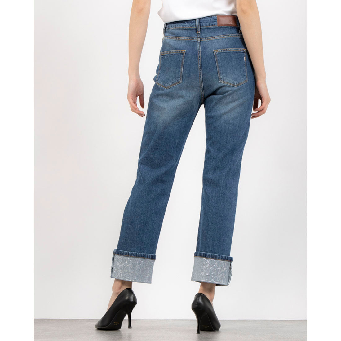 リナシメント RINASCIMENTO 裾Rビジューデニムパンツ
