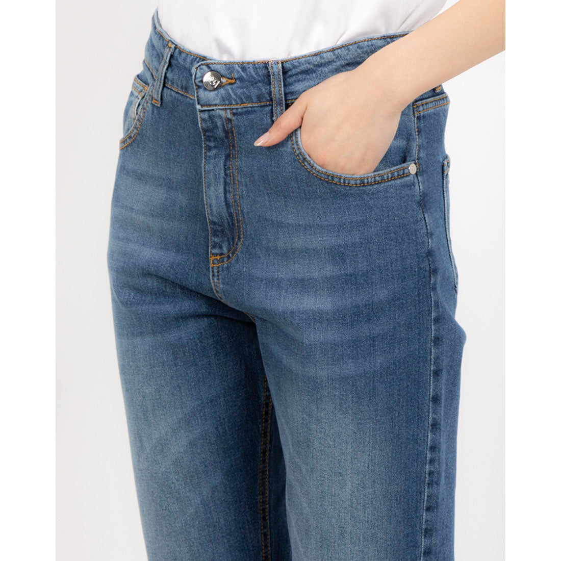 リナシメント RINASCIMENTO 裾Rビジューデニムパンツ