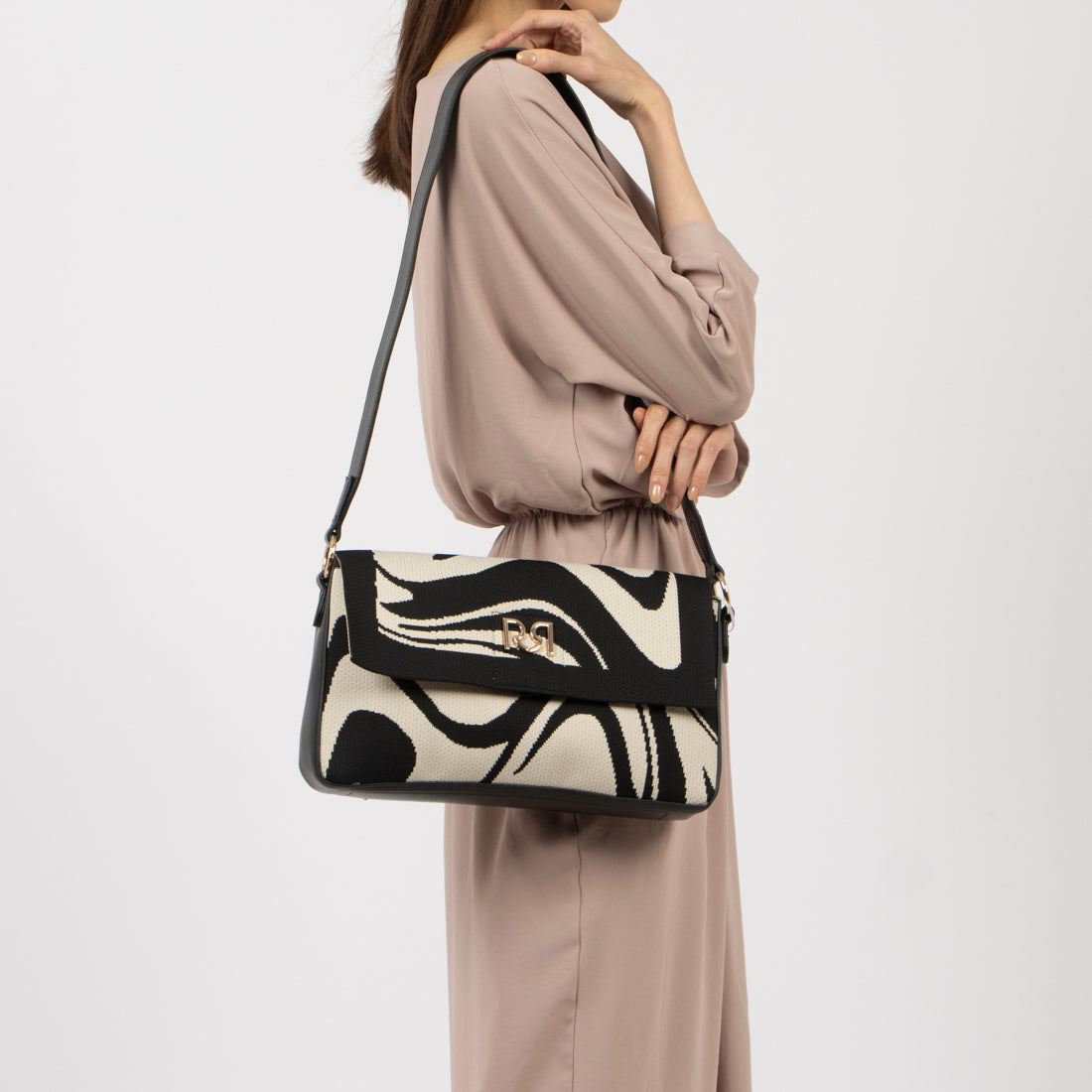 リナシメント RINASCIMENTO マーブルニットハンドBAG （Nero） Nero