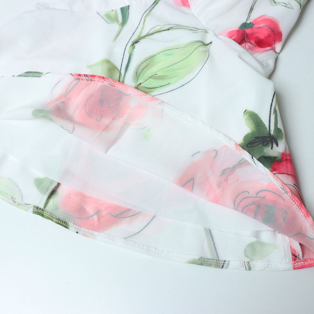 リナシメント RINASCIMENTO ローズペイントキャミトップス （var.Rosa Camelia） var.Rosa Camelia