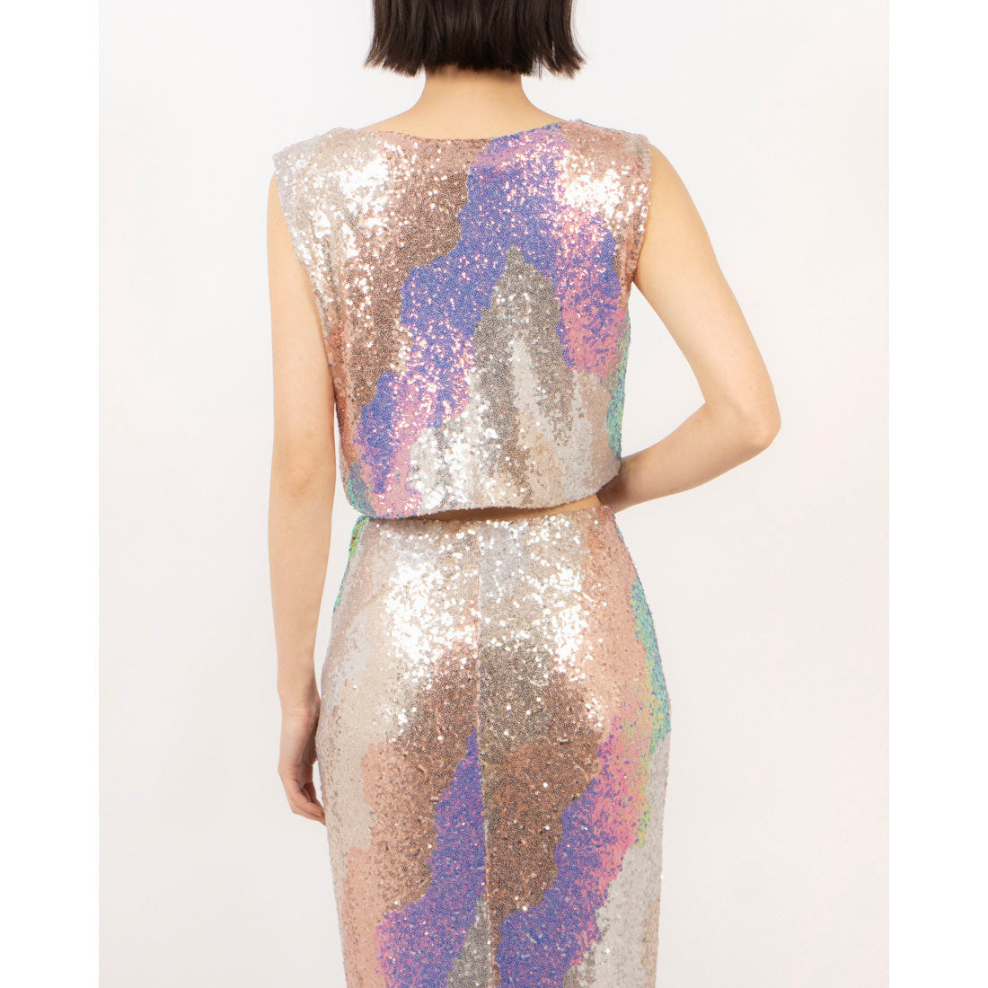 リナシメント RINASCIMENTO マルチスパンコールショートトップス （var.Rosa Camelia） var.Rosa Camelia