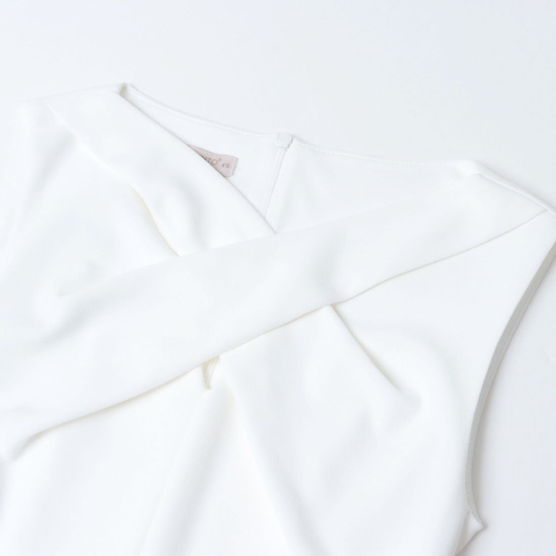 リナシメント RINASCIMENTO クロスデザインタイトワンピース （Bianco） Bianco