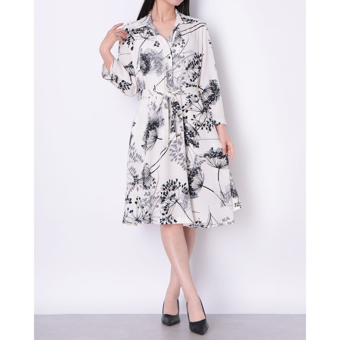 リナシメント RINASCIMENTO 濃淡フラワースキッパーシャツワンピース （var.Bianco） var.Bianco