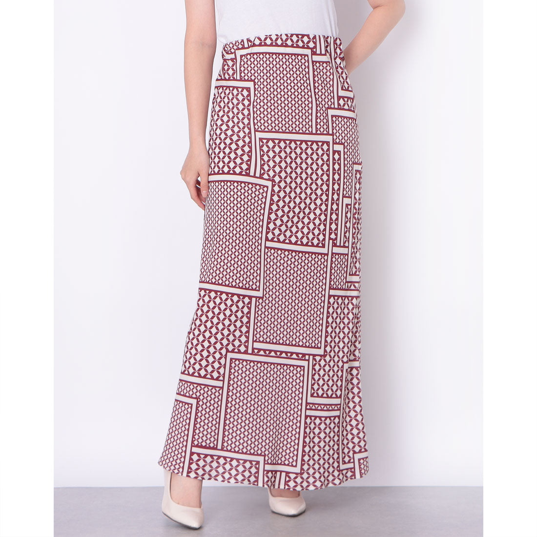 リナシメント RINASCIMENTO 幾何柄ロングスカート （var.Rosso Bordeaux） var.Rosso Bordeaux
