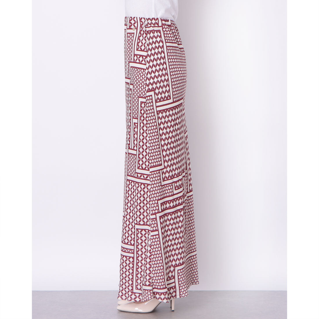 リナシメント RINASCIMENTO 幾何柄ロングスカート （var.Rosso Bordeaux） var.Rosso Bordeaux