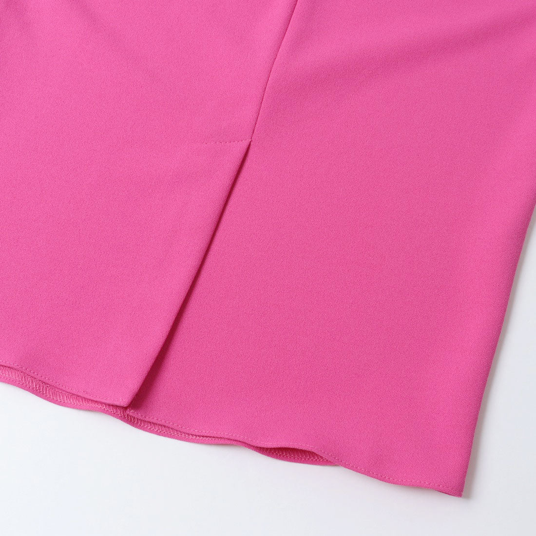 リナシメント RINASCIMENTO ボウタイタイトワンピース （Fuxia） Fuxia