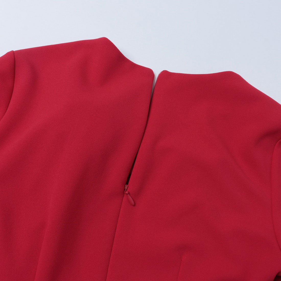 リナシメント RINASCIMENTO ラッフルフリルコサージュワンピース （Rosso） Rosso