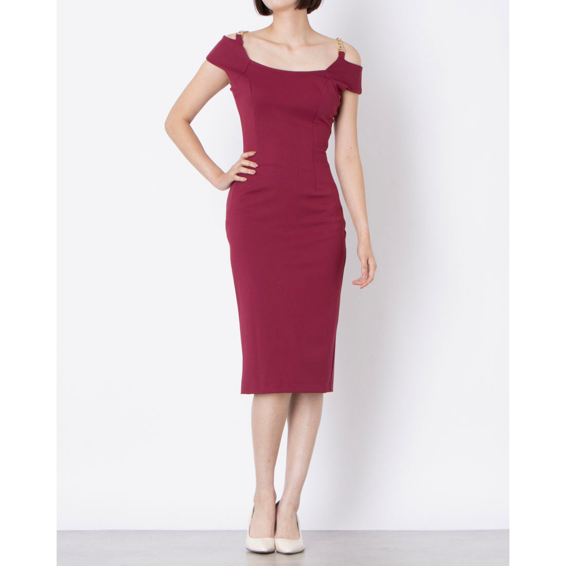 リナシメント RINASCIMENTO チェーンストラップオフショルタイトワンピース （Bordeaux Rosso） Bordeaux Rosso
