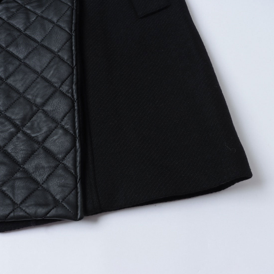 リナシメント RINASCIMENTO レザーキルティング切替コート （Nero） Nero