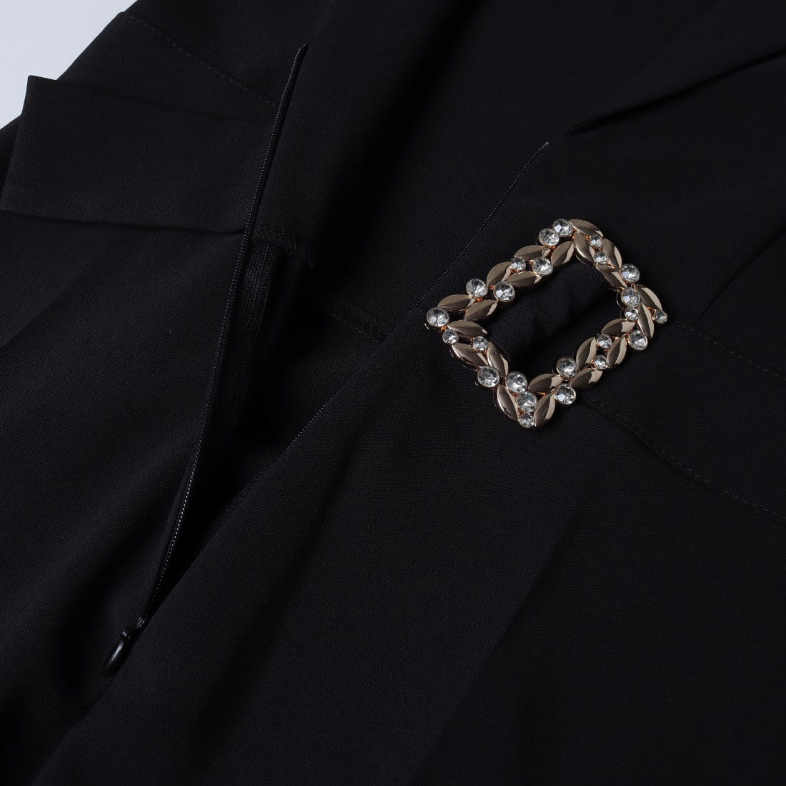 リナシメント RINASCIMENTO ショールカラービジューバックルオールインワン （Nero） Nero