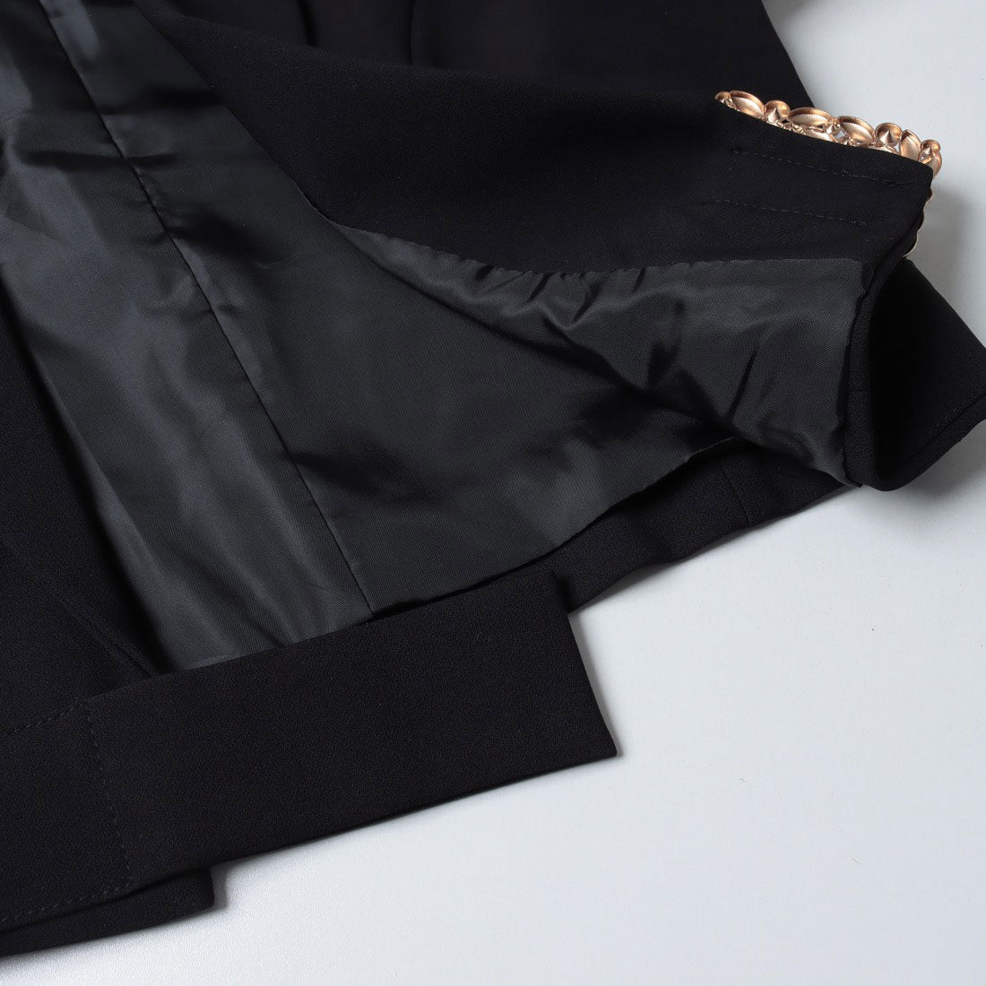 リナシメント RINASCIMENTO ショールカラービジューバックルショートJK （Nero） Nero