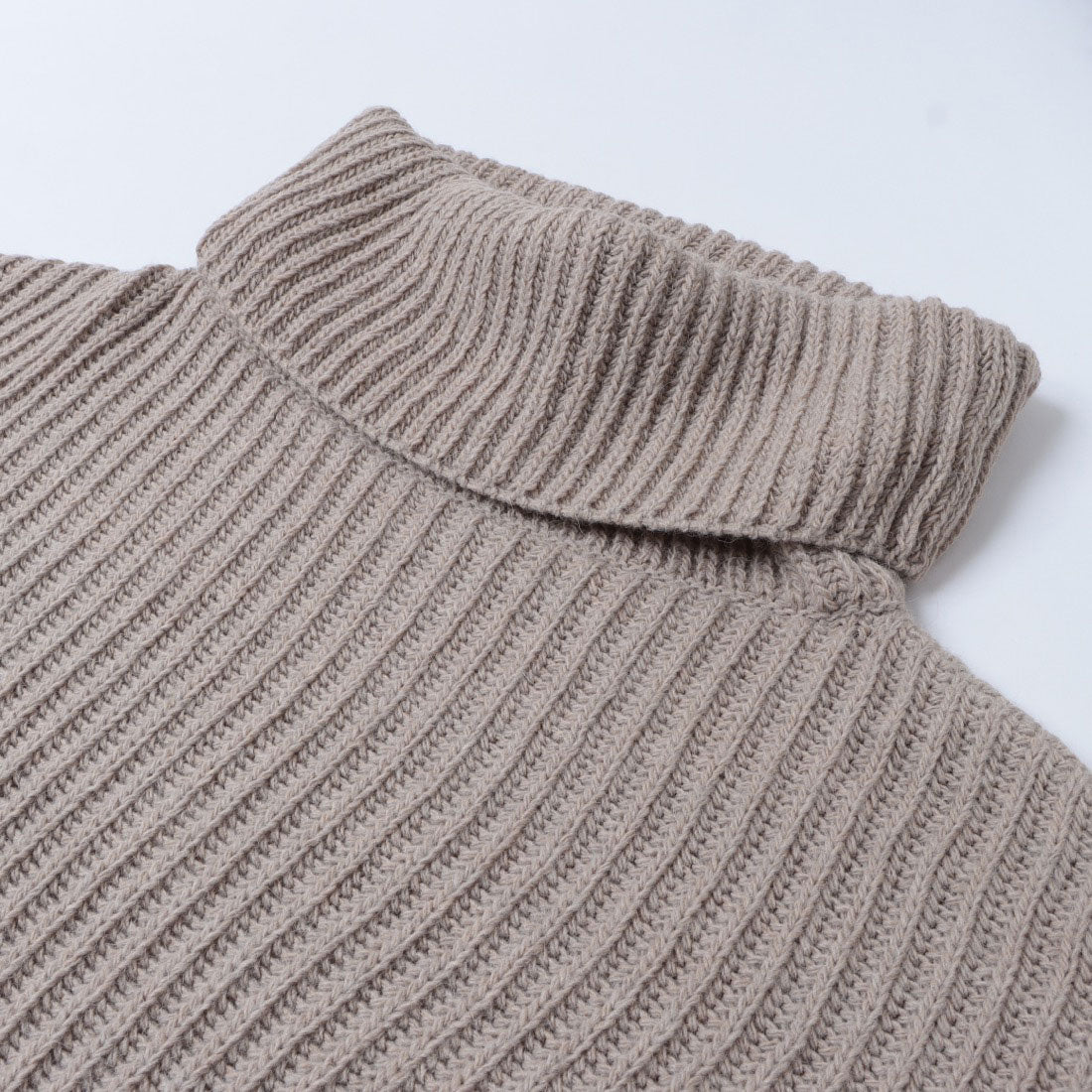 リナシメント RINASCIMENTO オフロールリブニットトップス （Grigio Scuro） Grigio Scuro