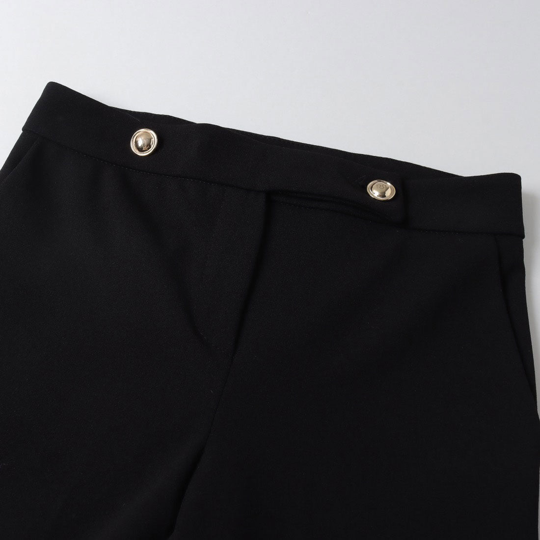 リナシメント RINASCIMENTO 金ボタンクロップドパンツ （Nero） Nero