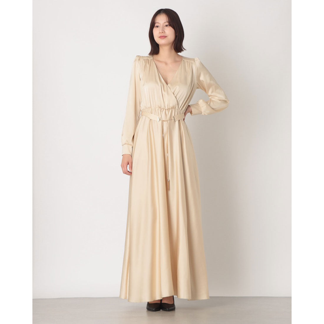 リナシメント RINASCIMENTO チェーンベルトカシュクールサテンマキシワンピース （Beige Chiaro） Beige Chiaro