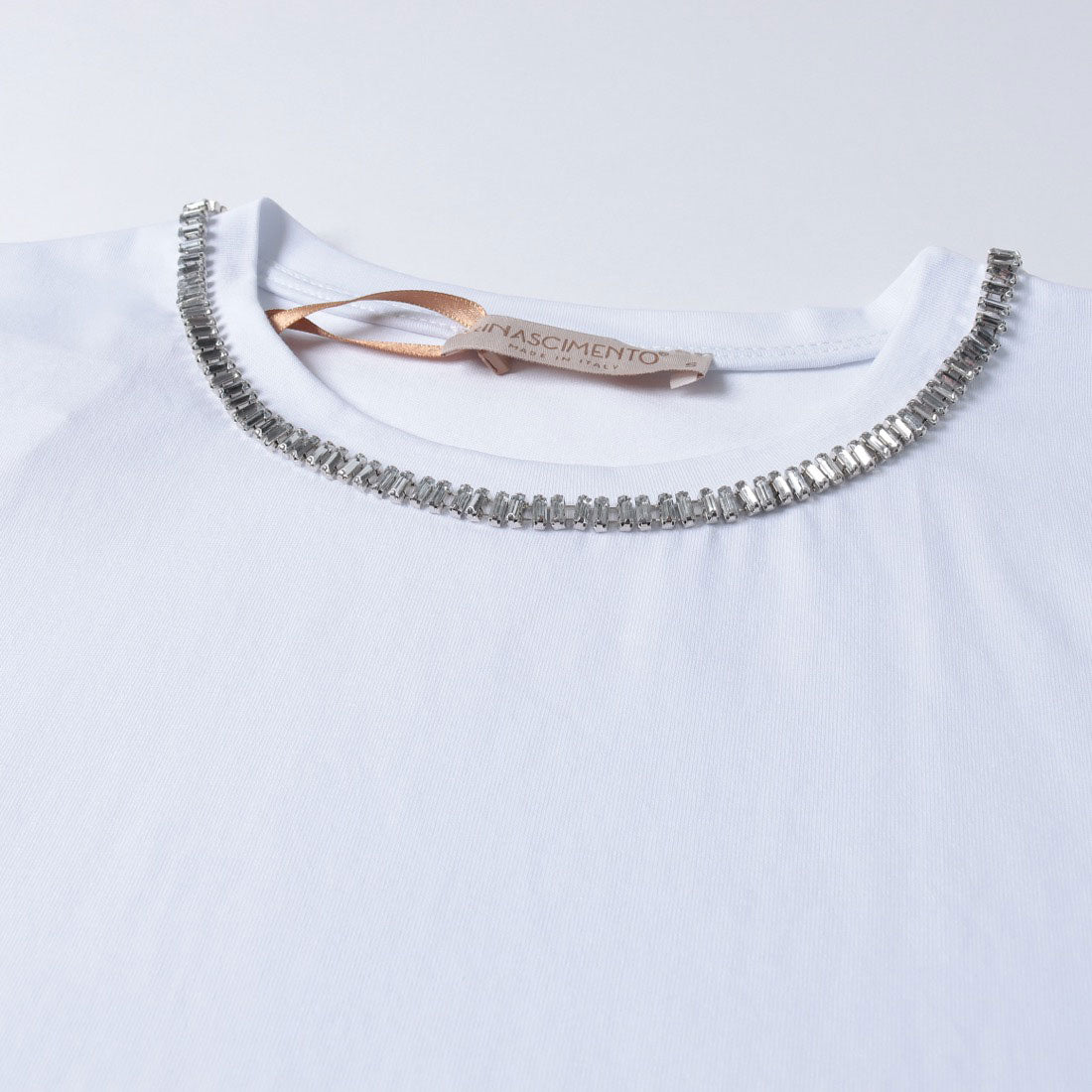 リナシメント RINASCIMENTO 首元ストーンポイントTシャツ （Bianco） Bianco