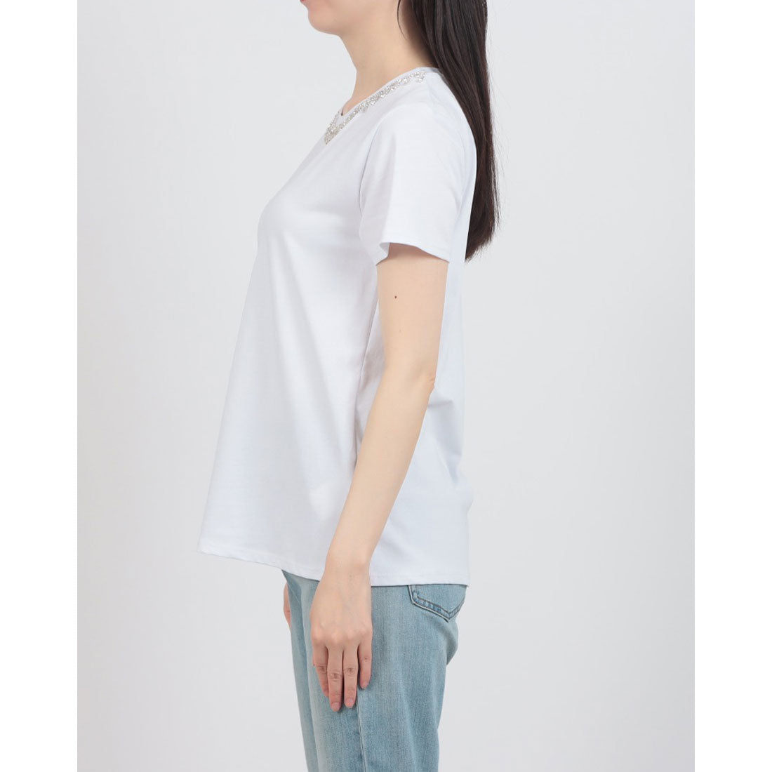 リナシメント RINASCIMENTO 首元ビジューポイントTシャツ （Bianco） Bianco