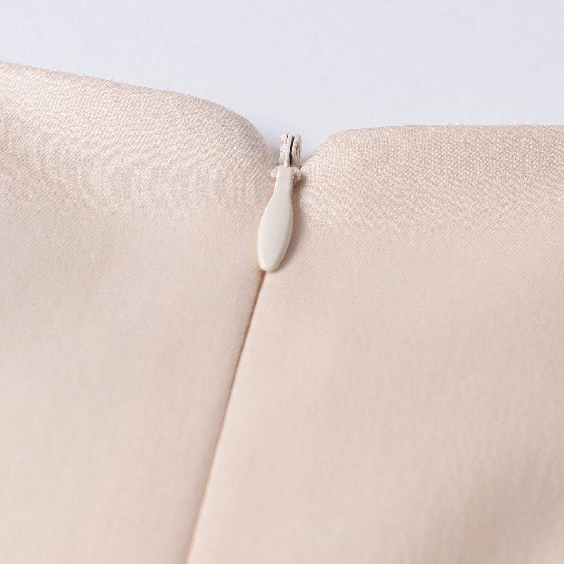 リナシメント RINASCIMENTO スクエアネックタックデザインワンピース （Beige Chiaro） Beige Chiaro