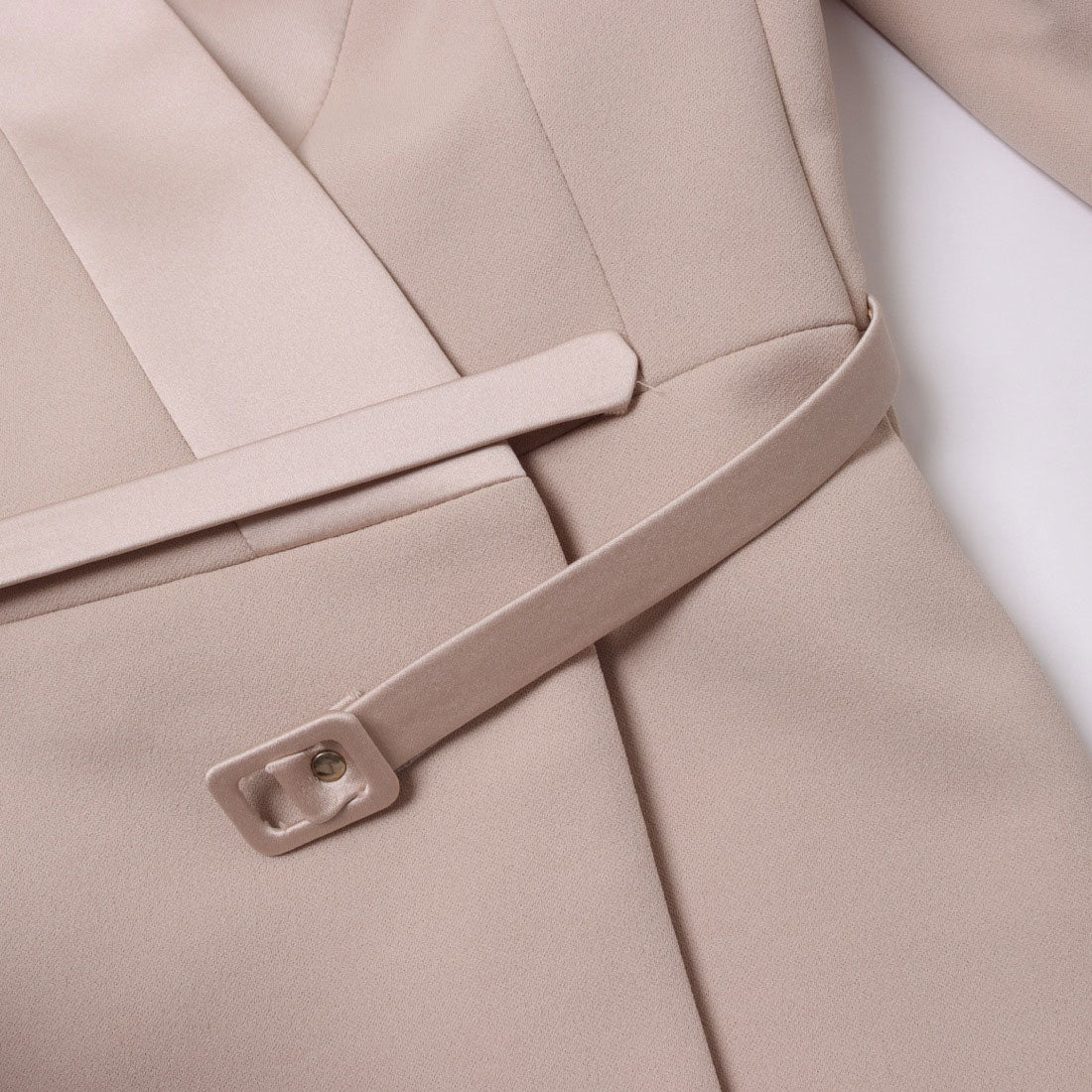 リナシメント RINASCIMENTO カラーレスサテン切替ペプラムジャケット （Tortora Beige） Tortora Beige