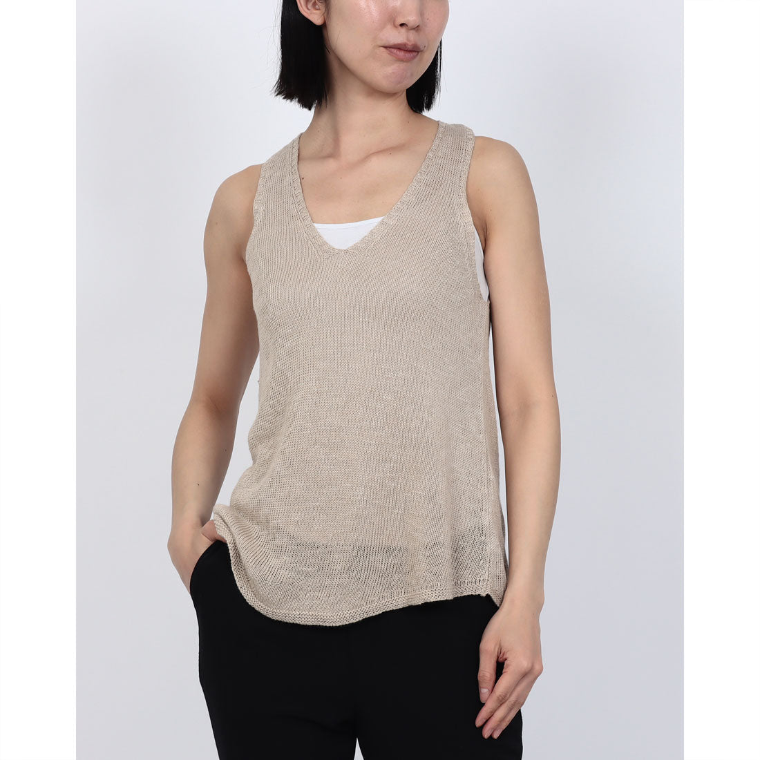 リナシメント RINASCIMENTO バック開きVネックノースリニット （Tortora Beige） Tortora Beige