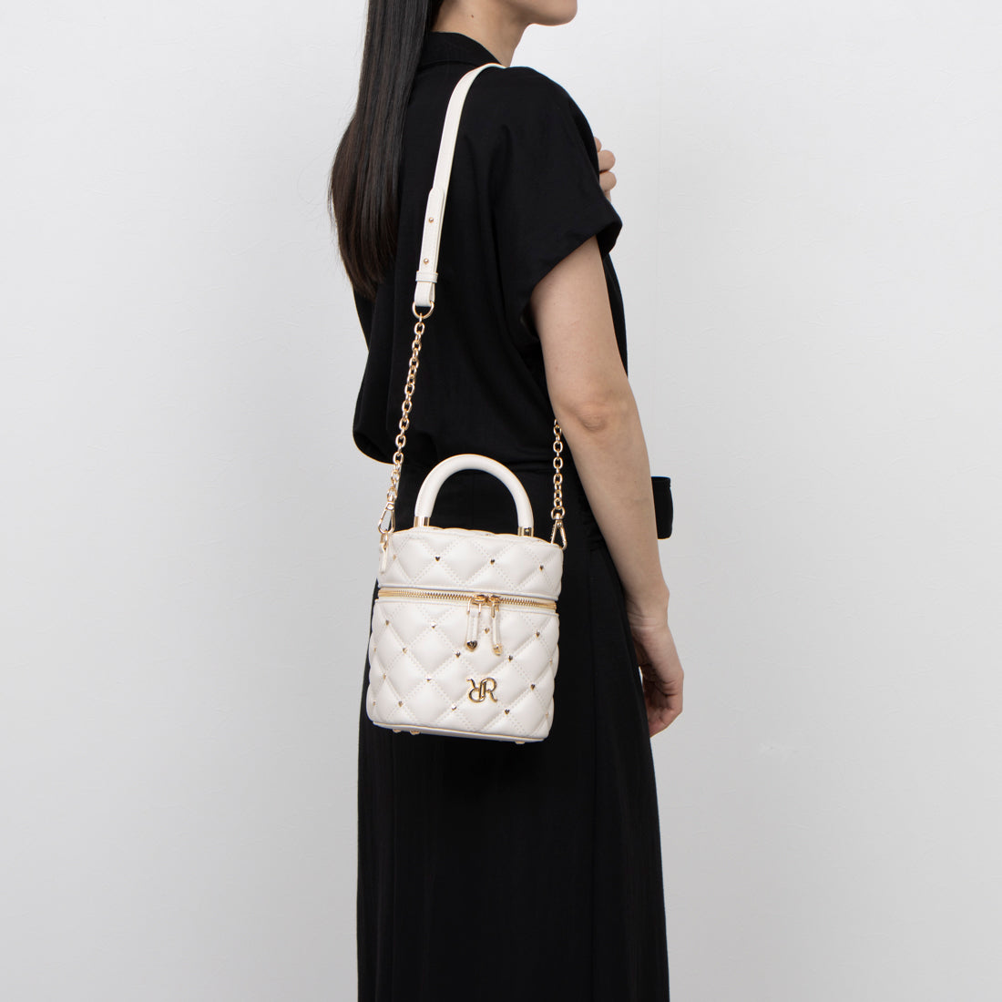 Riu バニティバッグ Quilting vanity bag black 2025年最新】riu バニティバッグの人気アイテム - メルカリ